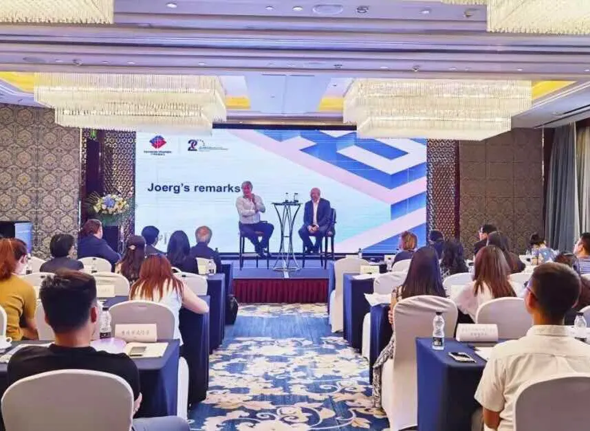 Tìm Đơn vị Chụp ảnh Hội nghị Hội thảo Uy tín và Những Lưu ý Quan trọng