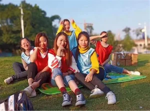 Chụp ảnh nhóm bạn thân